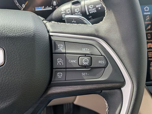 New 2026 Jeep Grand Cherokee Limited AWD/4WD image 17