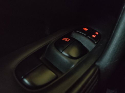 Used 2019 Nissan Rogue SV AWD/4WD image 27