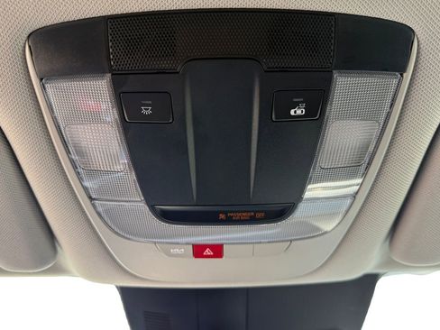 Certified 2025 Kia Sorento LX image 20