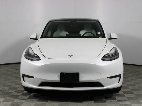 Used 2021 Tesla Model Y Long Range image 2