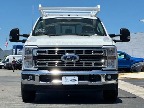 New 2026 Ford F350 XL w/ XL Chrome Package RWD image 8