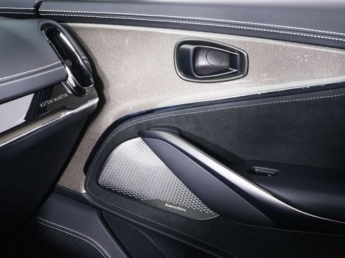 Used 2025 Aston Martin DBX 707 AWD/4WD image 22