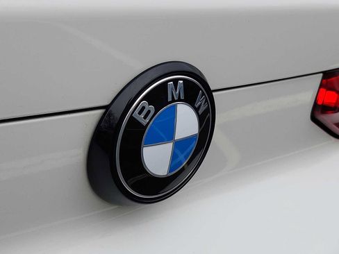 Used 2023 BMW X6 xDrive40i w/ M Sport Package image 29