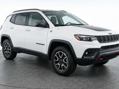 Used 2025 Jeep Compass Trailhawk