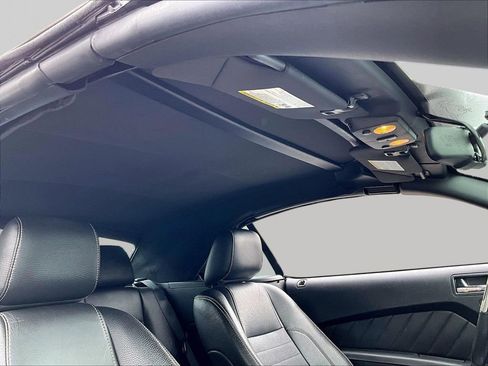 Used 2011 Ford Mustang GT Premium w/ Comfort Pkg image 19