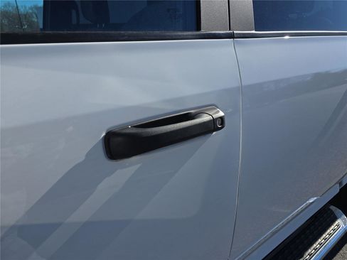 Used 2024 RAM 2500 Big Horn w/ Bed Utility Group image 13