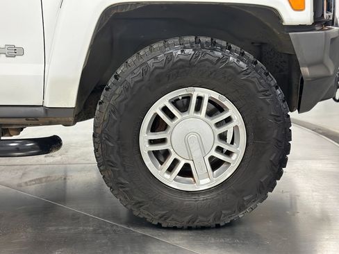 Used 2006 HUMMER H3 w/ Chrome Appearance Package AWD/4WD image 28