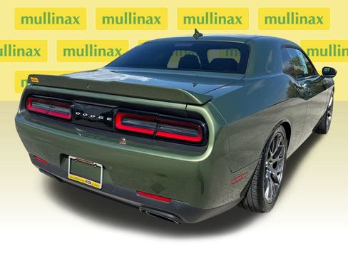 Used 2022 Dodge Challenger R/T w/ Performance Handling Group image 4