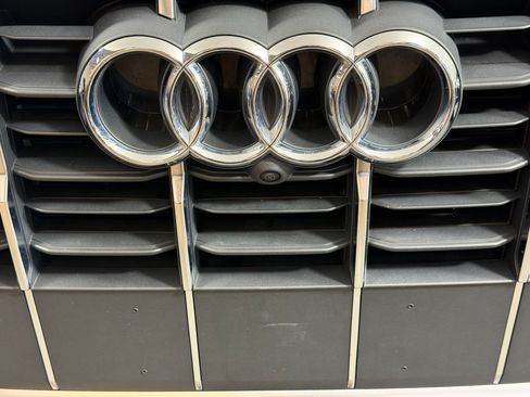 Used 2023 Audi Q7 3.0T Premium Plus w/ Premium Plus Package AWD/4WD image 26