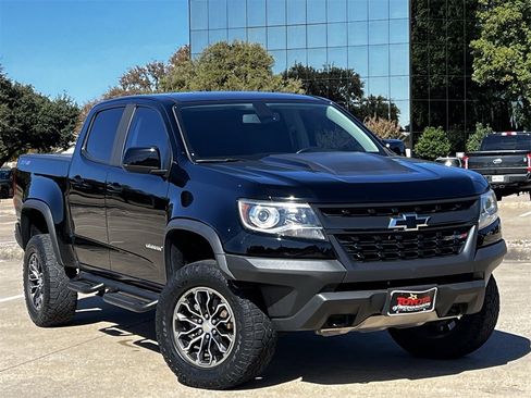 Used 2020 Chevrolet Colorado ZR2 image 2