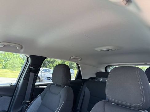 Used 2023 Chevrolet TrailBlazer LT FWD image 19