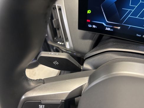 Used 2025 BMW iX xDrive50 w/ Premium Package image 25