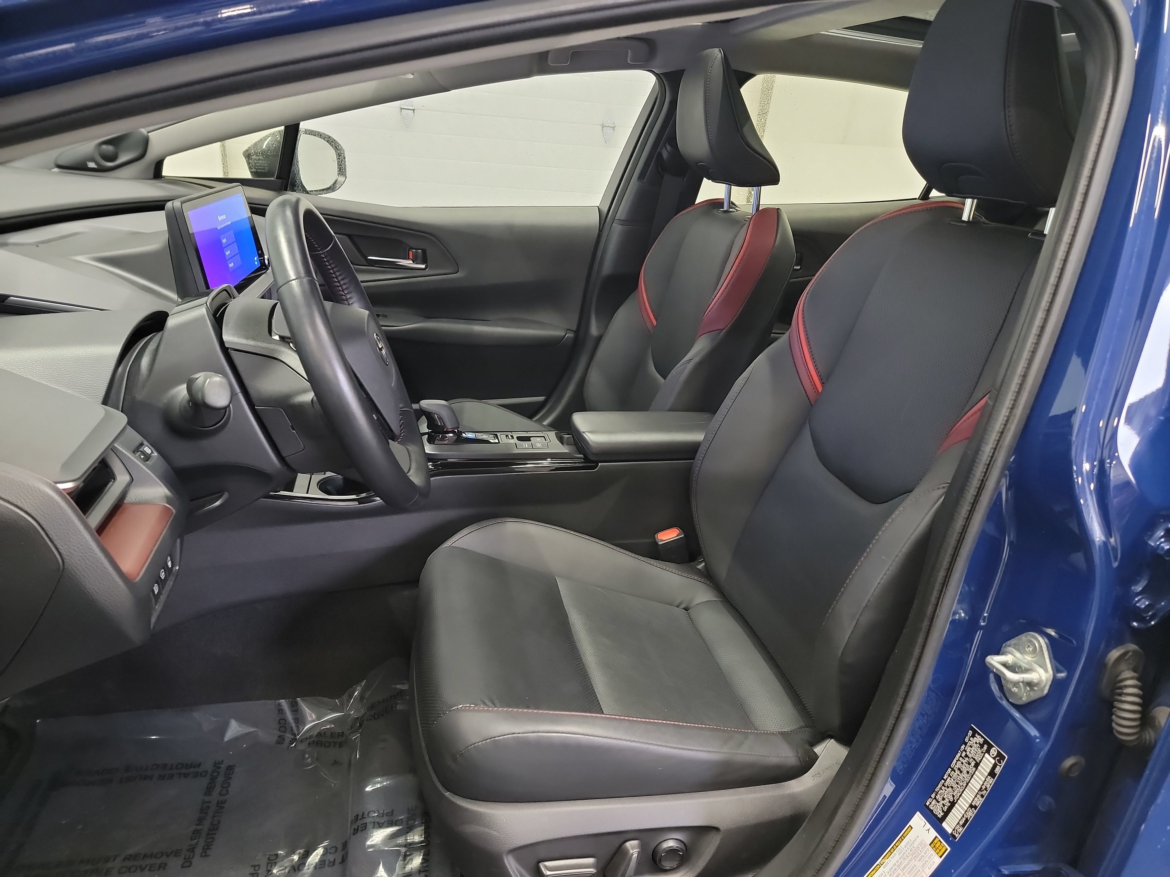 Used 2023 Toyota Prius Prime Premium FWD image 12