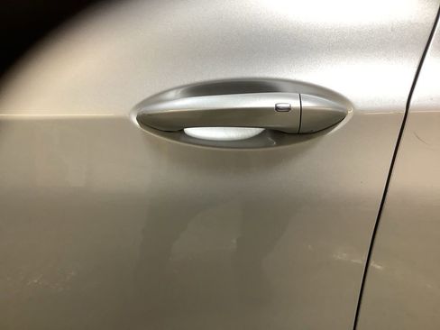 Used 2017 Chevrolet Cruze LT w/ Sun And Sound Package image 16