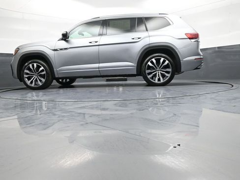 Used 2023 Volkswagen Atlas SEL Premium AWD/4WD image 35