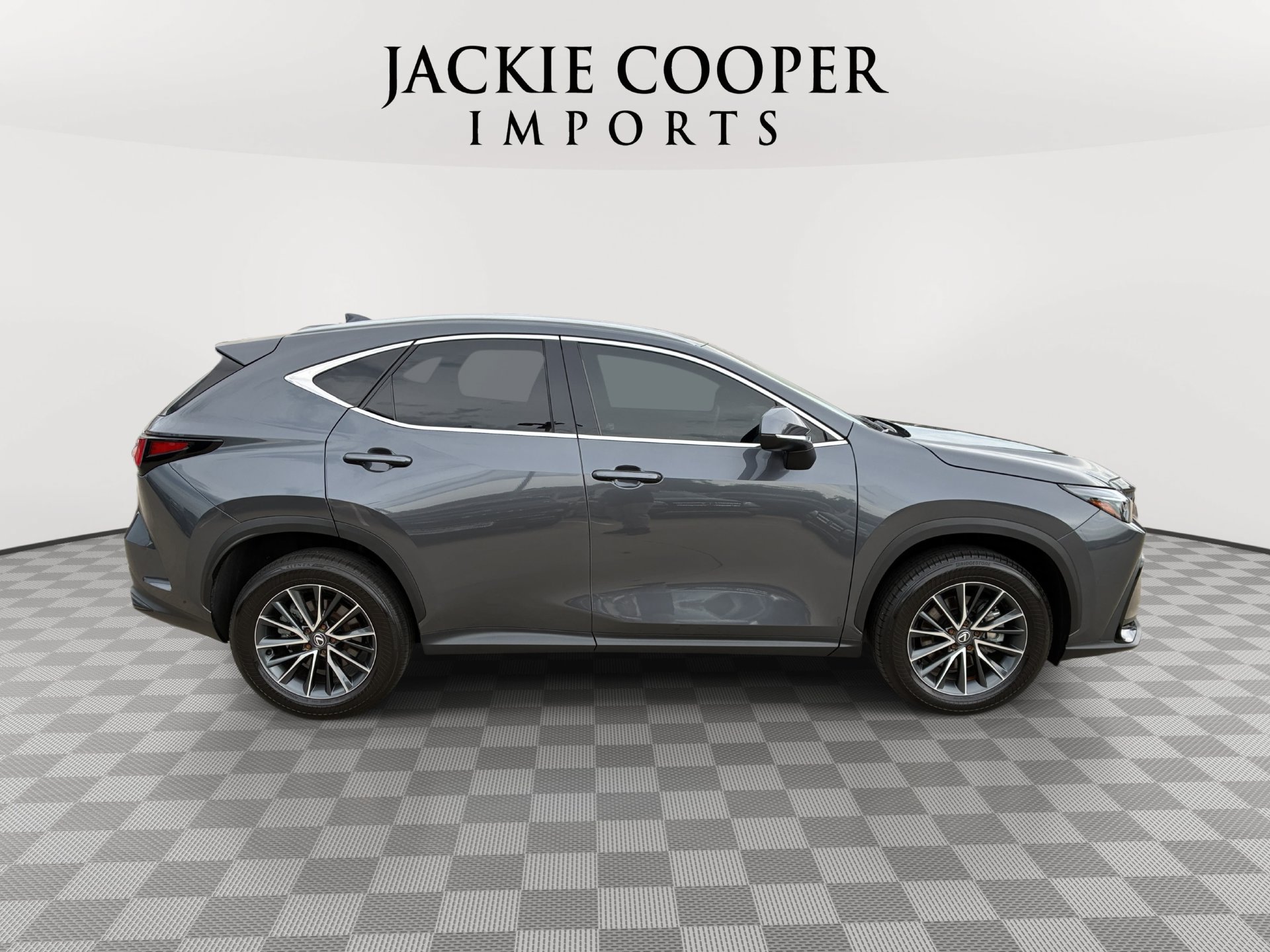 Used 2025 Lexus NX 350 AWD w/ Accessory Package (2T) image 4