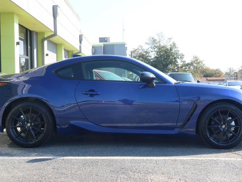 Used 2024 Toyota GR86 Premium image 8