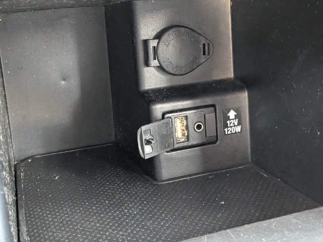 Used 2013 Toyota Camry SE FWD image 18