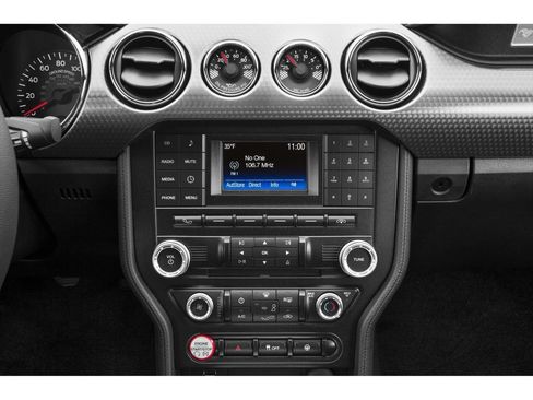 Used 2015 Ford Mustang GT RWD image 8