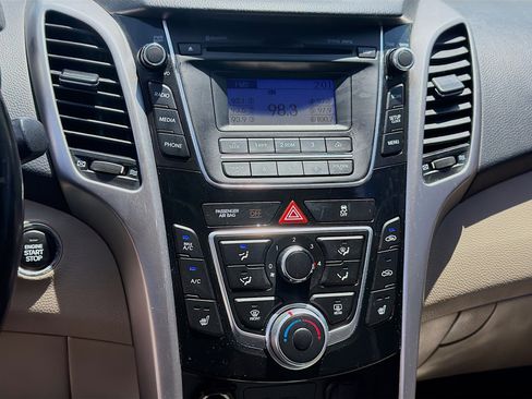 Used 2013 Hyundai Elantra GT w/ Touch & Go Pkg FWD image 11