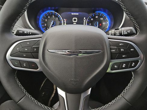 New 2026 Chrysler Pacifica Select image 23