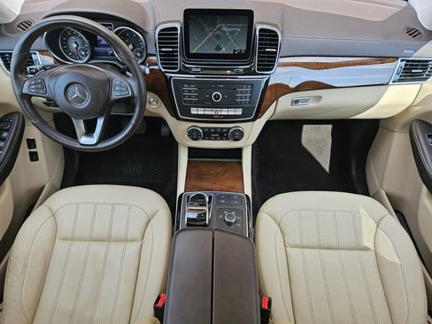 Used 2019 Mercedes-Benz GLS 450 4MATIC image 25