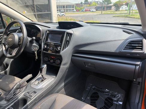 Used 2018 Subaru Crosstrek 2.0i Premium w/ Moonroof Package AWD/4WD image 15