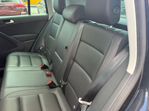 Used 2017 Volkswagen Tiguan Wolfsburg Edition AWD/4WD image 39