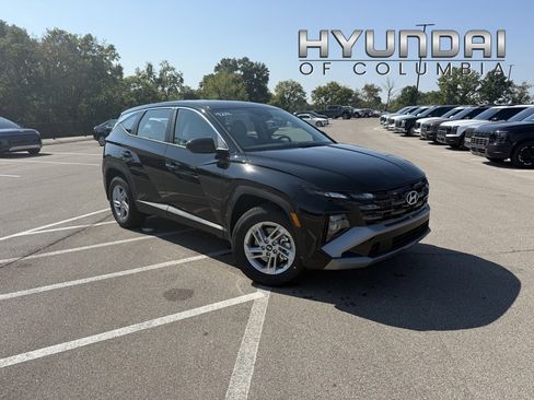 New 2026 Hyundai Tucson SE image 1
