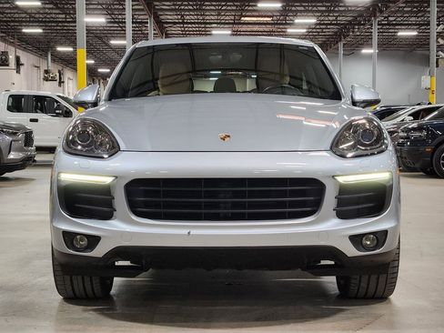 Used 2018 Porsche Cayenne image 2
