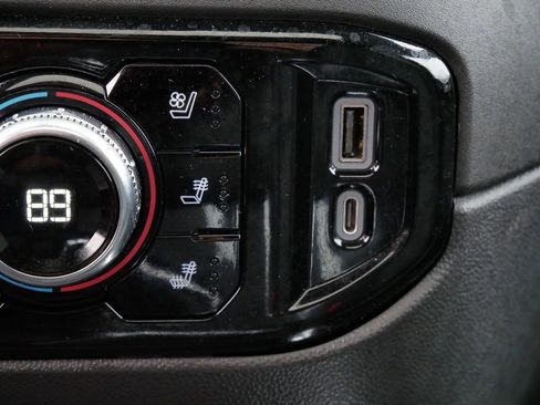 Used 2022 GMC Sierra 1500 SLT w/ SLT Premium Plus Package image 42