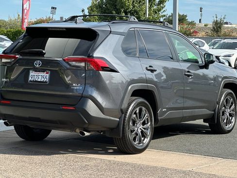 Used 2023 Toyota RAV4 XLE Premium AWD/4WD image 4