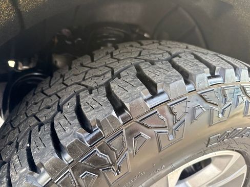 Used 2017 Chevrolet Colorado Z71 image 27