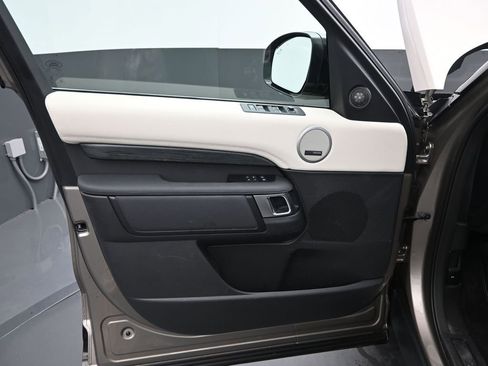 Used 2022 Land Rover Discovery S R-Dynamic AWD/4WD image 20