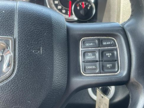 Used 2017 RAM 1500 SLT AWD/4WD image 28