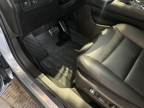 Used 2025 Cadillac XT4 Sport FWD image 18