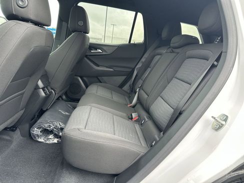 New 2026 Chevrolet Equinox LT FWD image 28