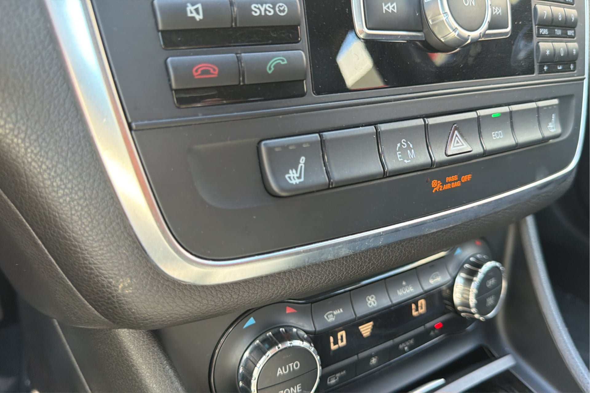Used 2014 Mercedes-Benz CLA 250 image 33