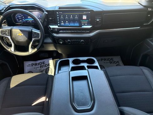 Used 2024 Chevrolet Silverado 1500 LT AWD/4WD image 16