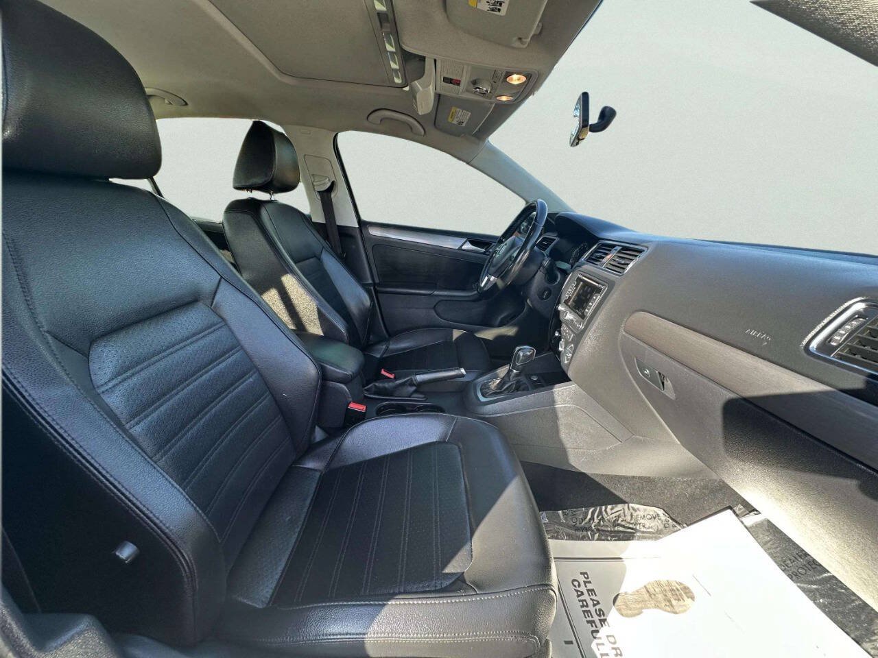 Used 2014 Volkswagen Jetta SEL FWD image 18