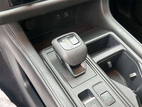 Certified 2024 Nissan Pathfinder S image 28