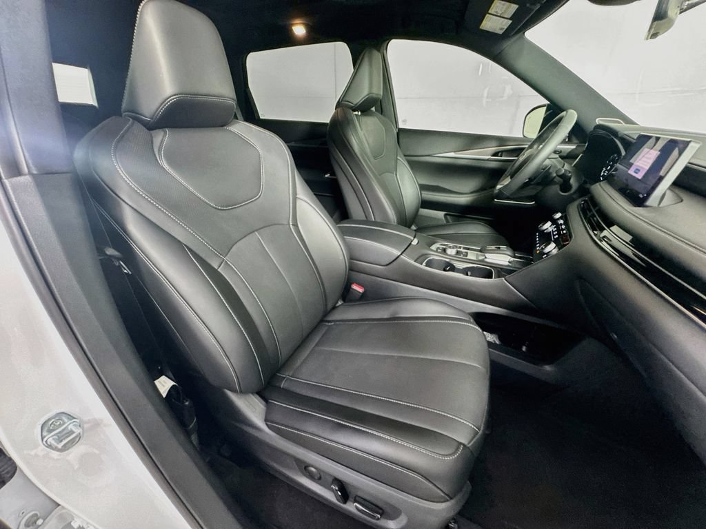 Certified 2027 INFINITI QX60 Sport w/ Dark Cargo Package AWD/4WD image 40