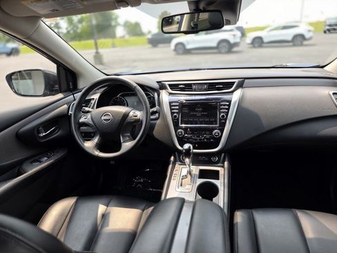 Used 2023 Nissan Murano SV AWD/4WD image 13