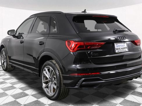 Used 2022 Audi Q3 2.0T Premium w/ Black Optic Sport Package image 20