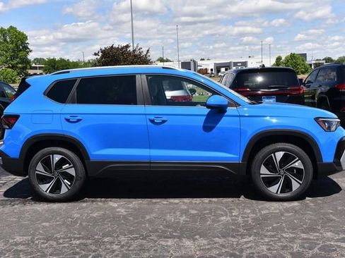 New 2026 Volkswagen Taos SE AWD/4WD image 5