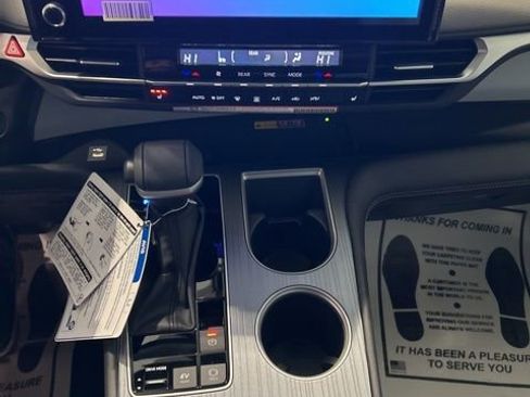 New 2026 Toyota Sienna XLE image 13