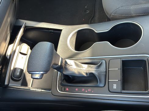 Used 2019 Kia Sorento FWD image 26