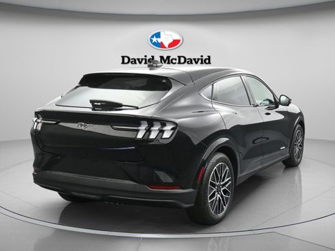 Used 2025 Ford Mustang Mach-E Premium AWD/4WD image 8