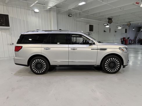 Used 2019 Lincoln Navigator Black Label w/ Cargo Package image 6
