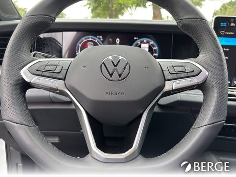 New 2026 Volkswagen Tiguan SE R-Line FWD image 24